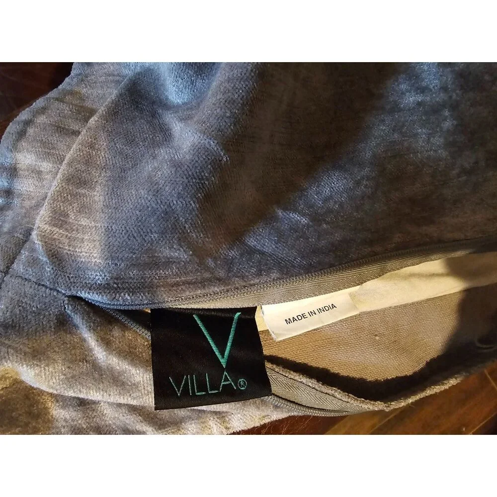 Villa Silver-Blue Luxury Velvet‎ Pillow Cover 20x20